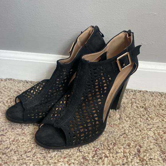 Charles Albert Shoes - Charles Albert Black Heels